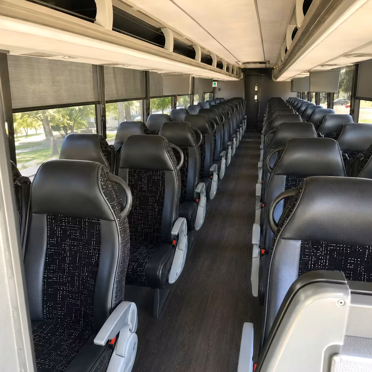corporate charter bus rentals for knoxville airport transfers
