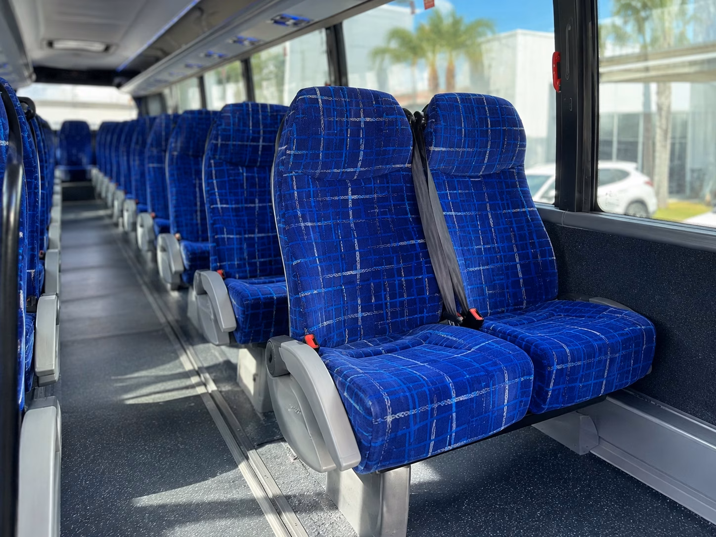 how where and when you re traveling affects knoxville bus rental rates