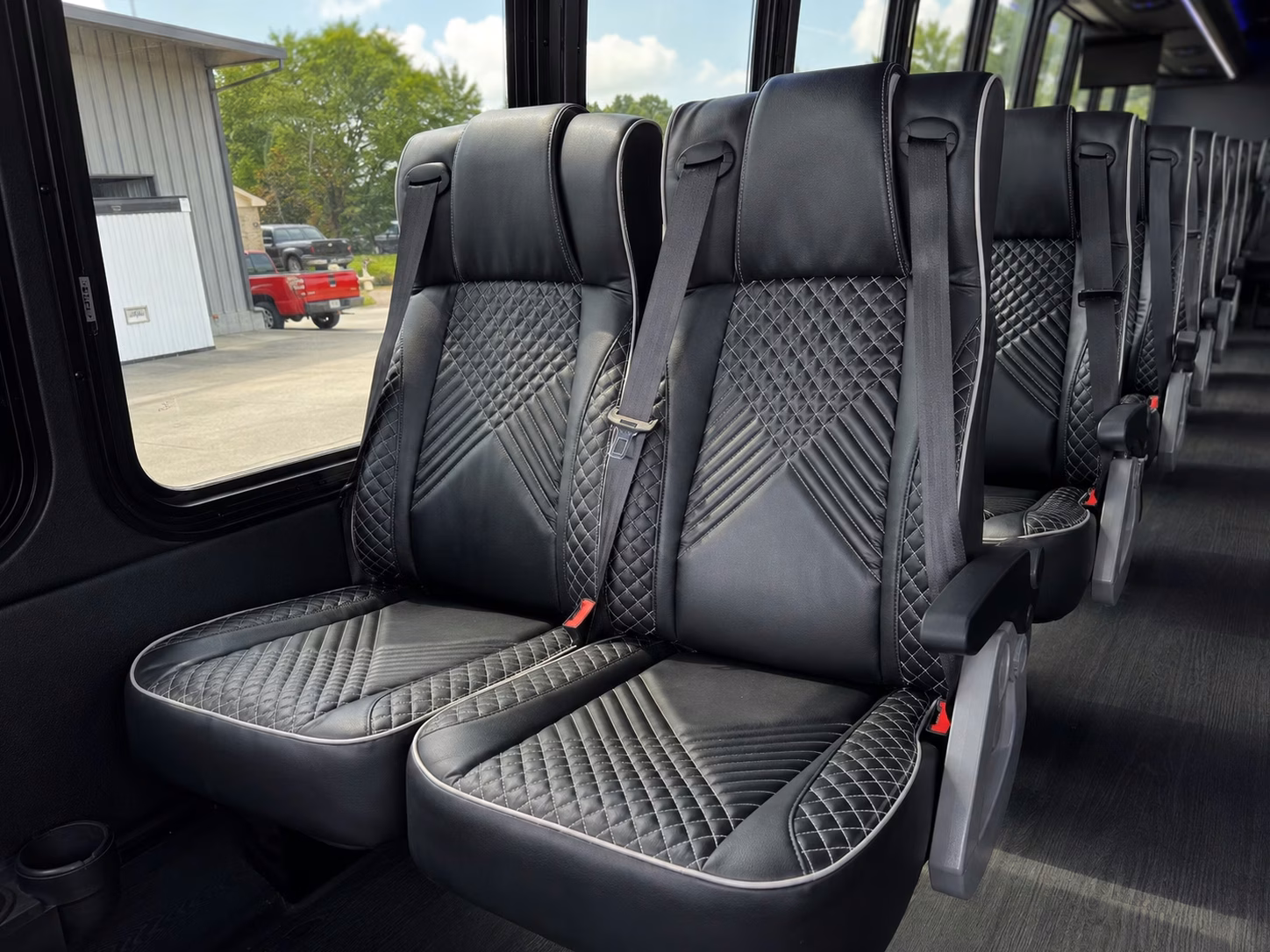 knoxville charter bus rentals for youth retreats and mission trips