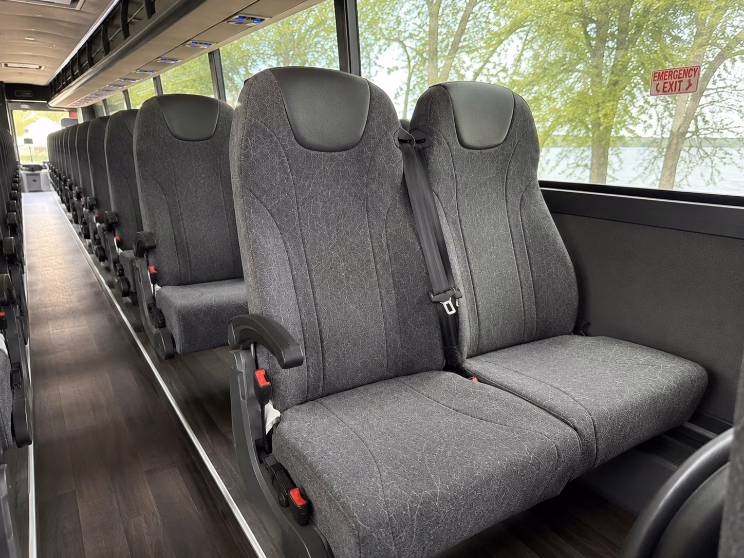 knoxville charter bus rentals to the museum of appalachia