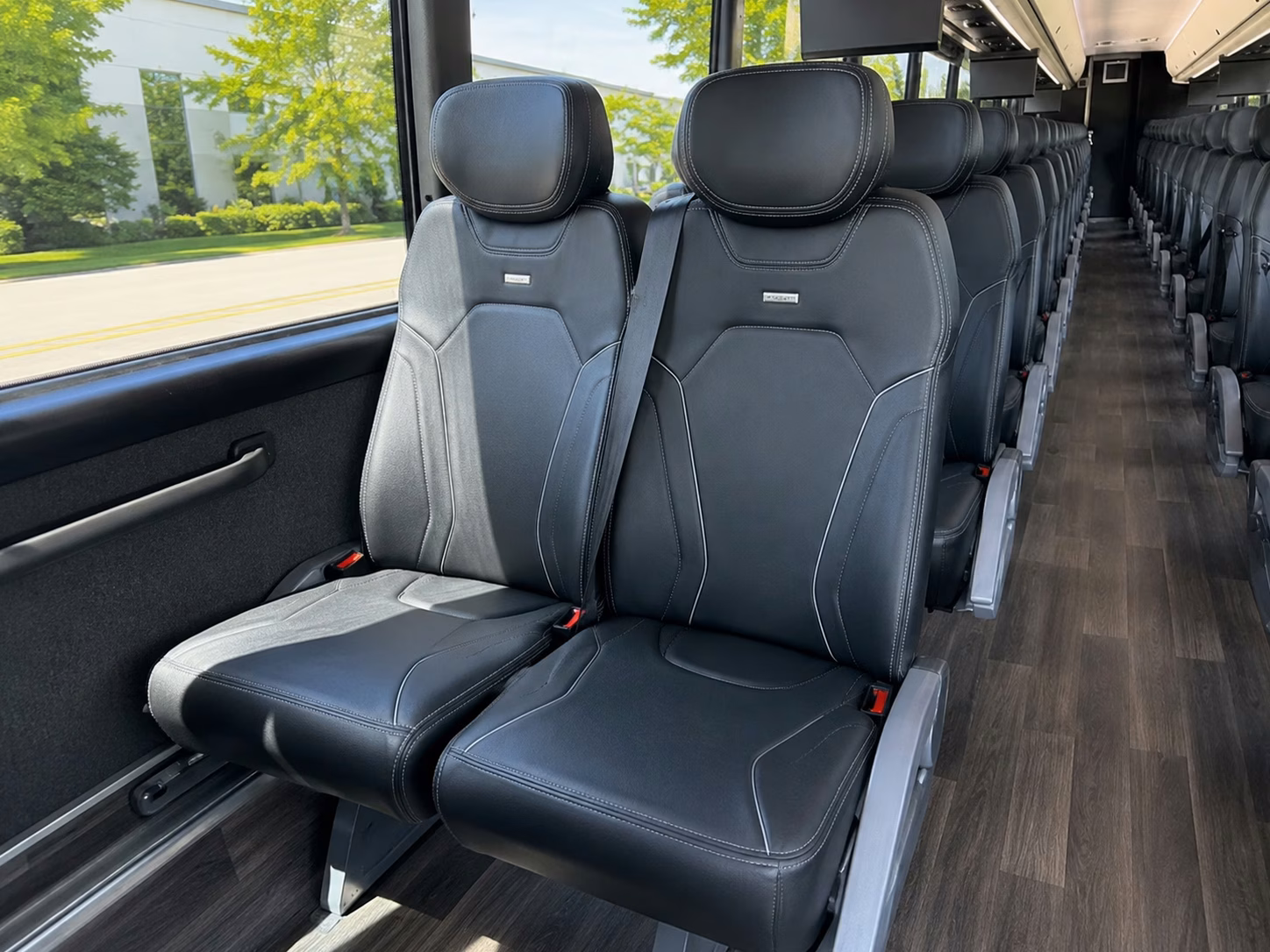 knoxville concert charter bus rentals at thompson boling arena