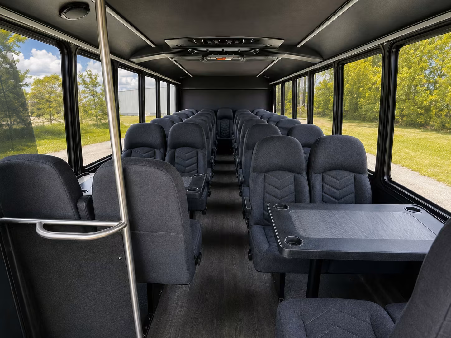 knoxville minibus rentals for university of tennessee visits