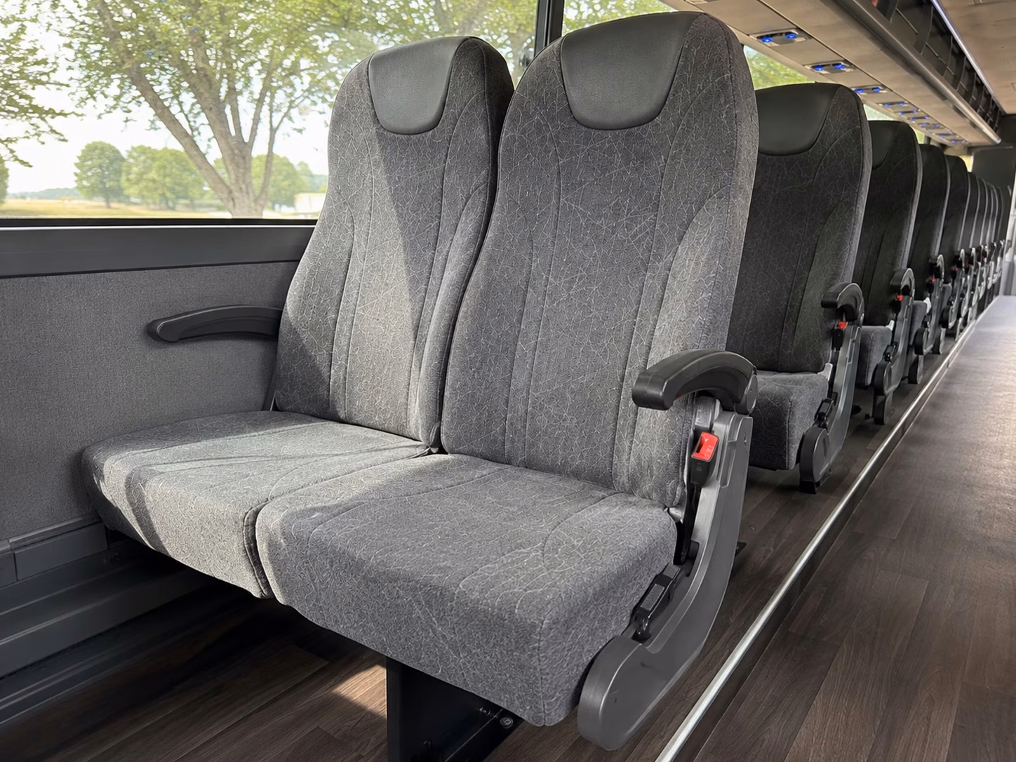 knoxville national guard charter bus rentals for deployments