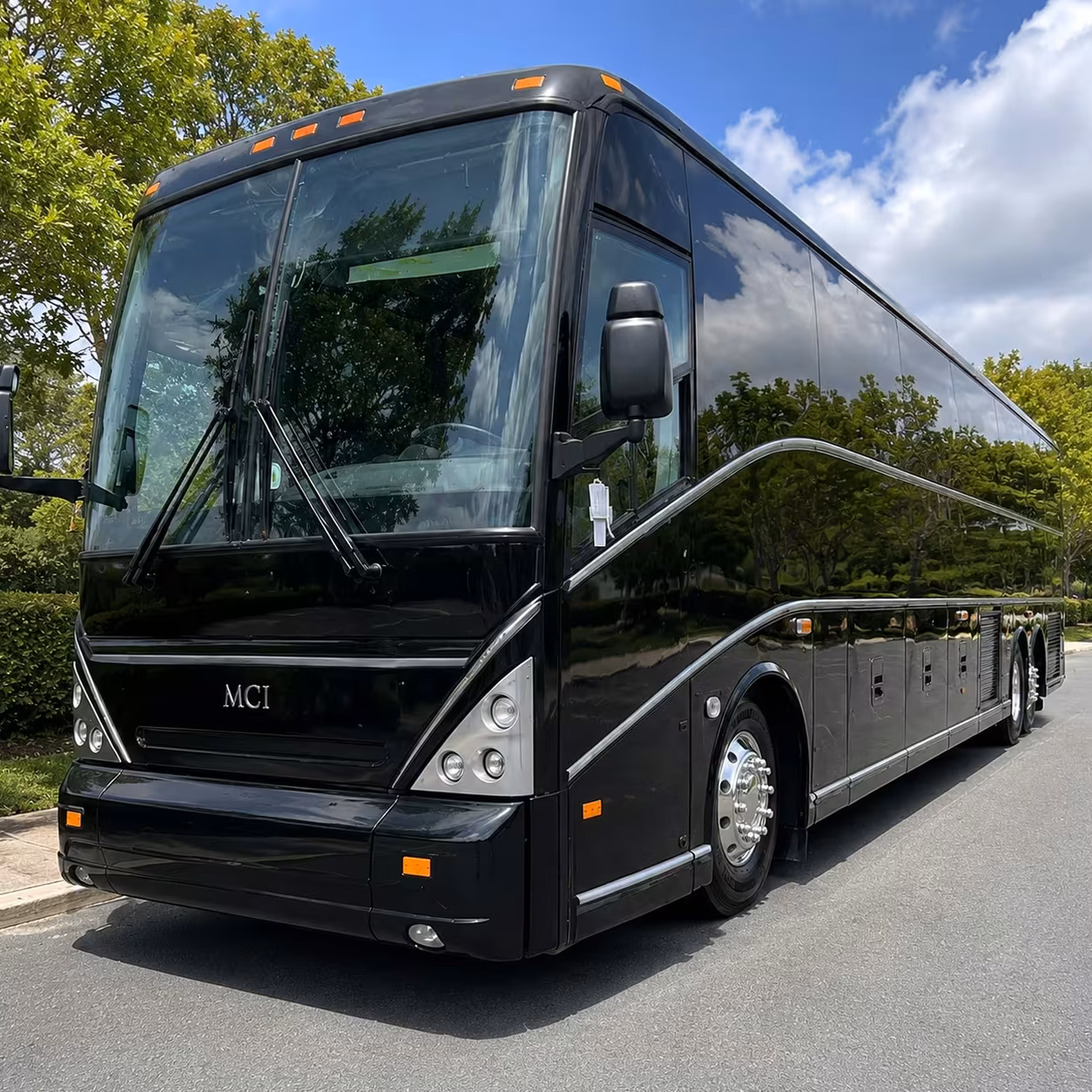 knoxville wedding shuttle buses for your guests