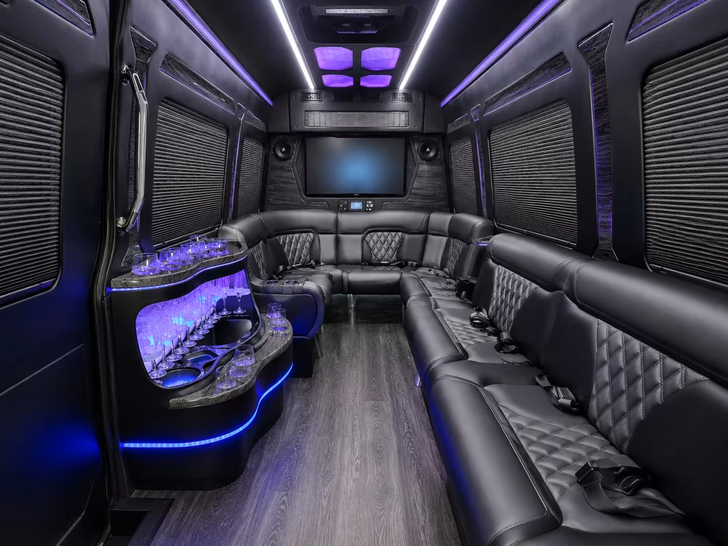 long distance bus rentals for knoxville corporate and church groups