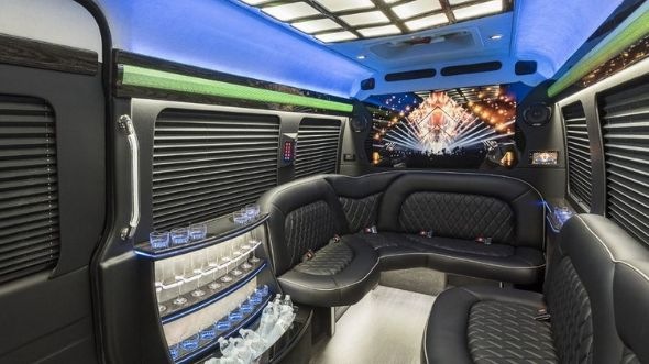 knoxville sprinter limo rental rental